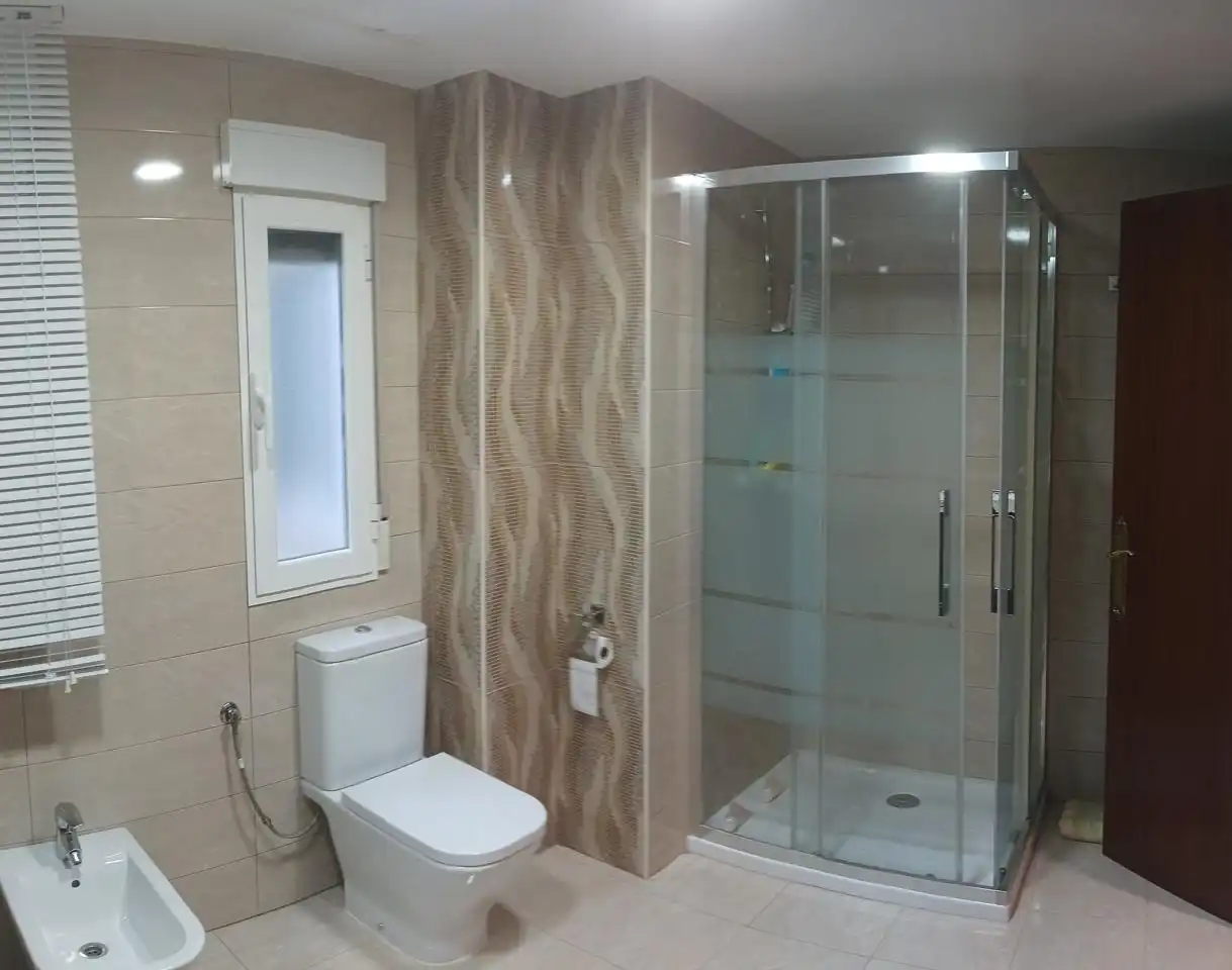 Baño de Piso en venta en Calatayud con Calefacción, Terraza y Trastero