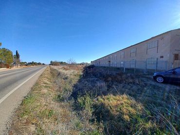 Nau industrial en venda a La Roda