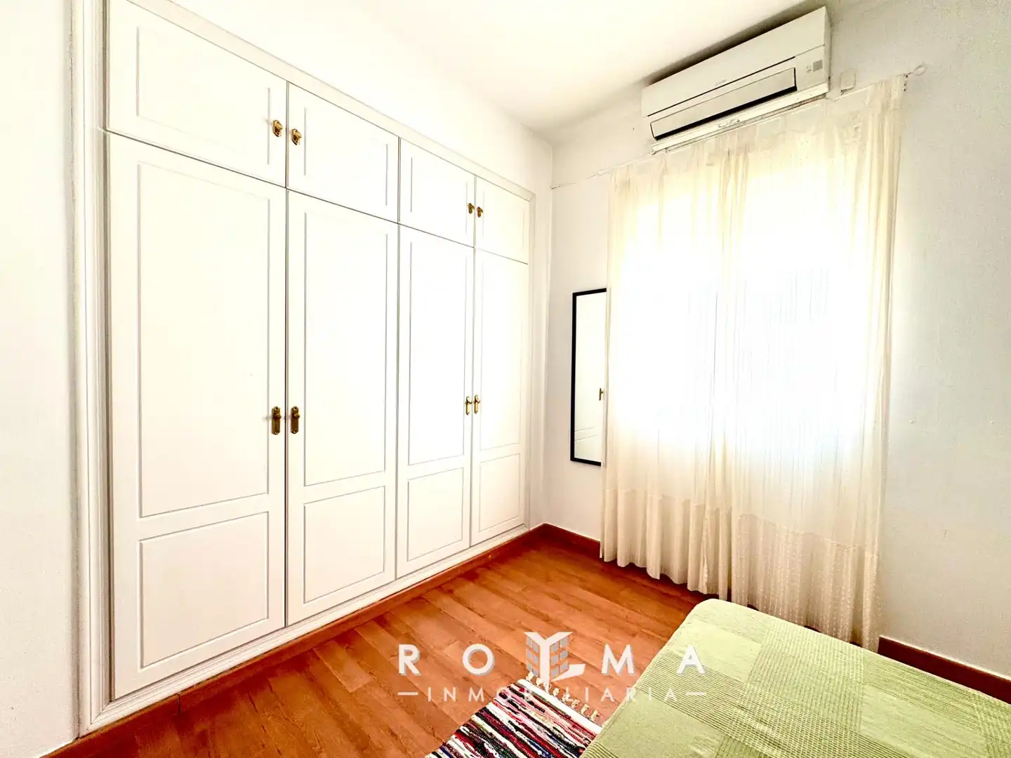 Habitación de Piso en venta en Espartinas con Aire acondicionado y Amueblado