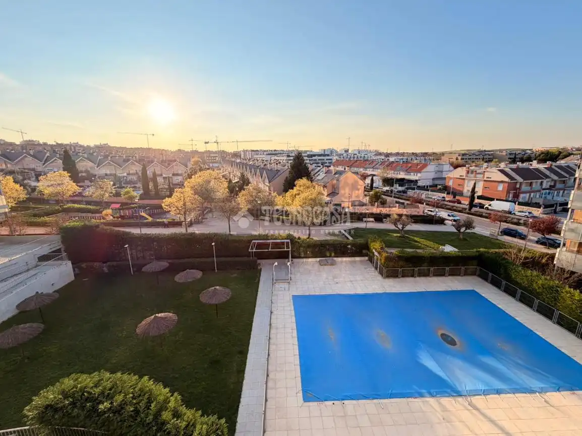 Exterior view of Flat for sale in Valdemoro  with Air Conditioner, Heating and Terrace