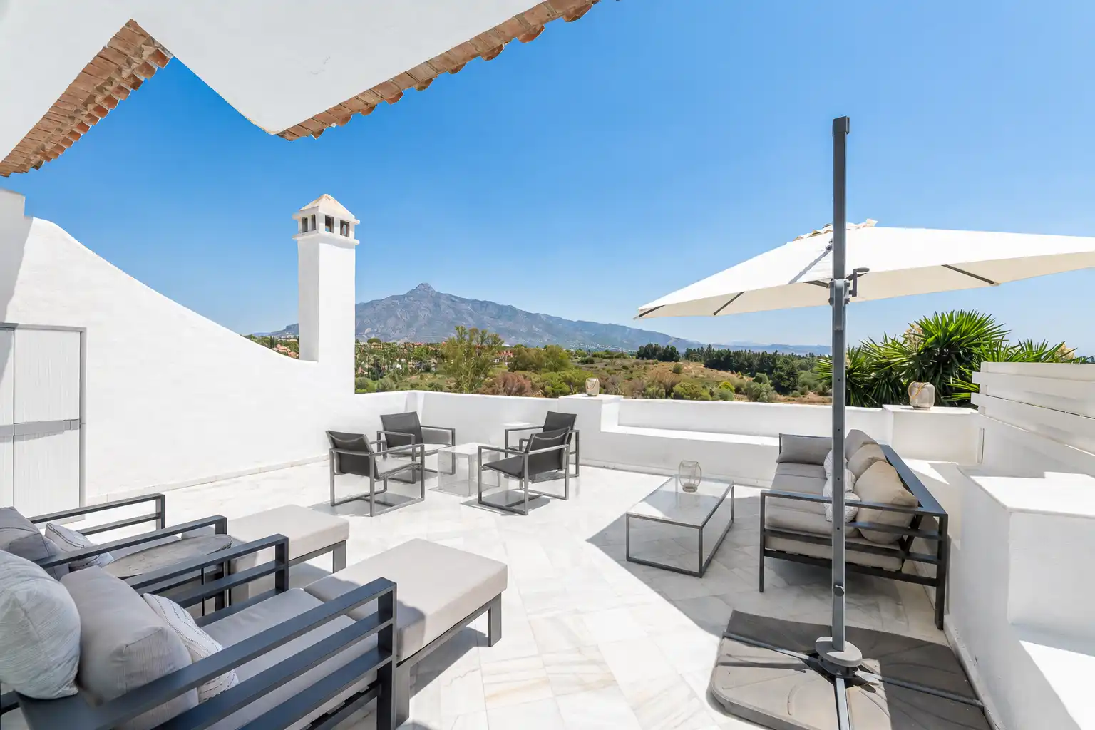 Reihenhaus mit Pool zum Verkauf in LUIS MAZANTINI-NVA ANDALU 5