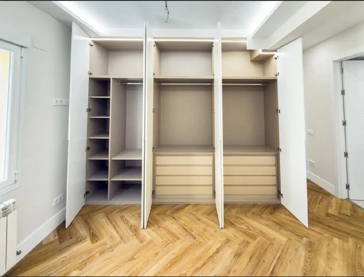 Habitación de Piso en venta en Madrid con Aire acondicionado y Calefacción