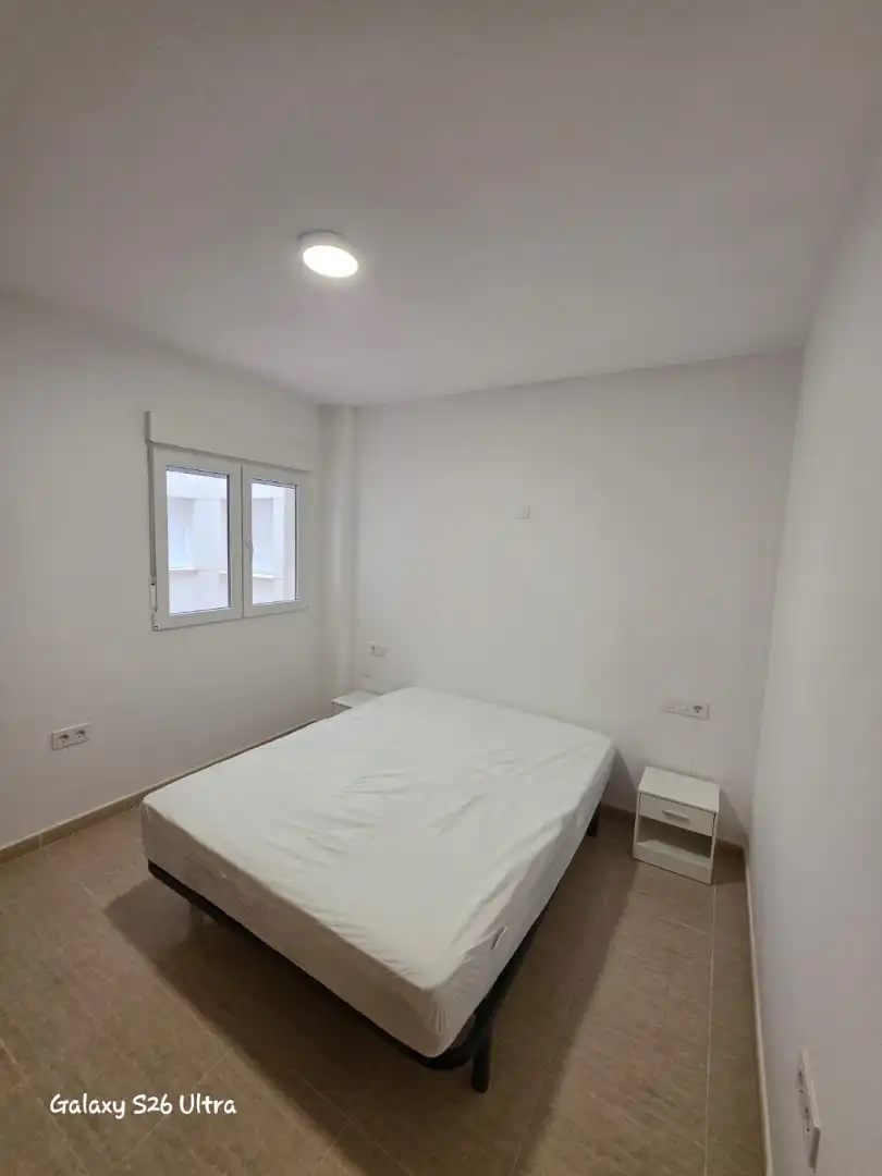 Habitación de Piso de alquiler en Albatera con Aire acondicionado, Trastero y Amueblado