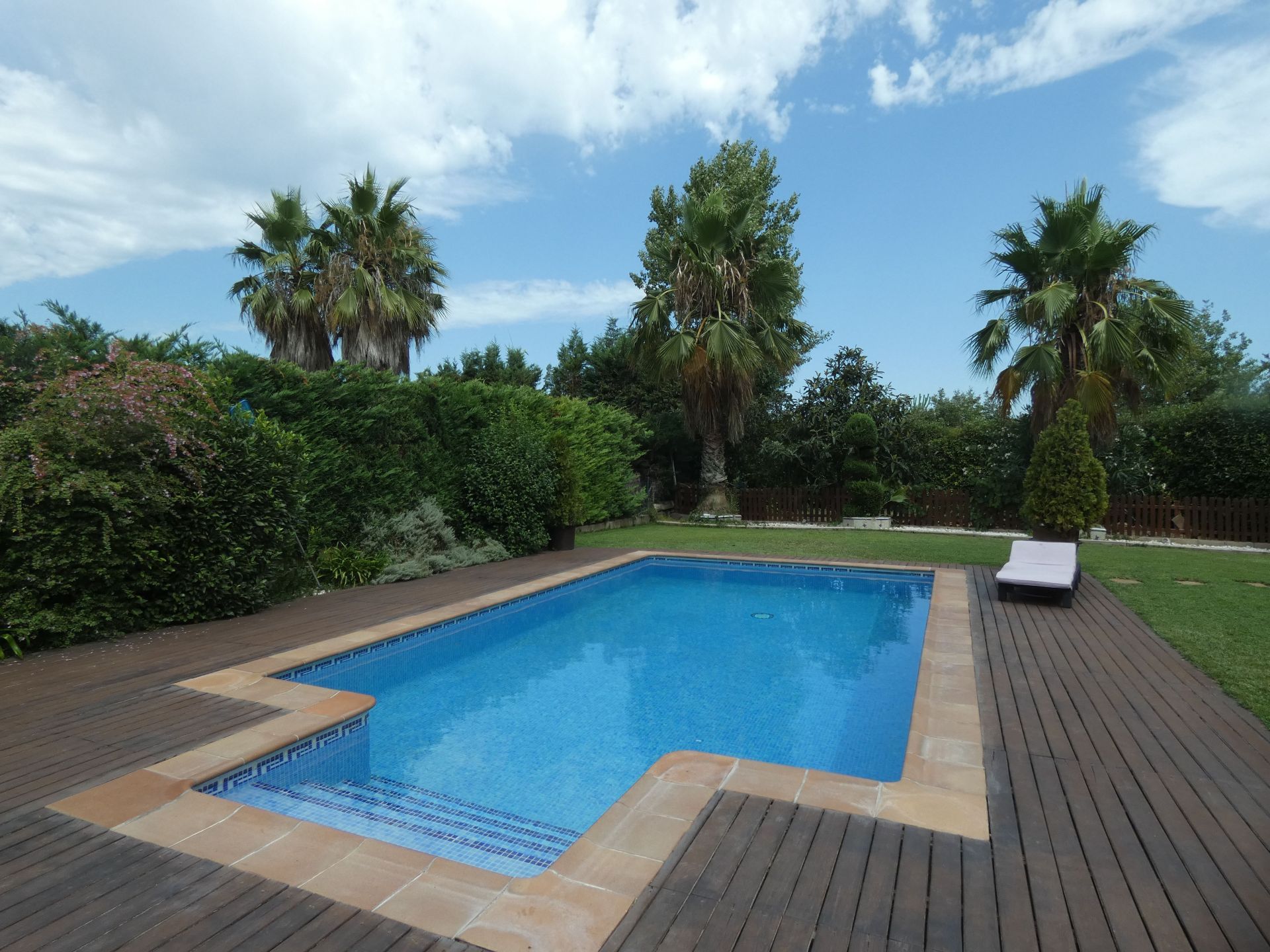 Piscina de Casa o xalet en venda en Riudellots de la Selva amb Aire condicionat, Jardí privat i Traster
