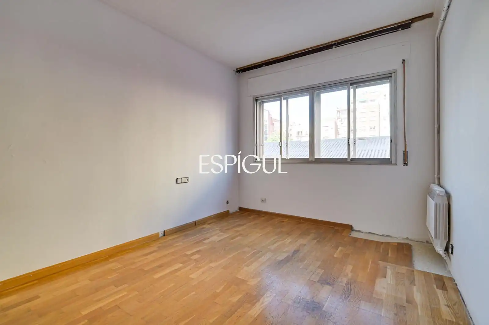 Habitación de Piso en venta en Barcelona con Calefacción, Parquet y Terraza