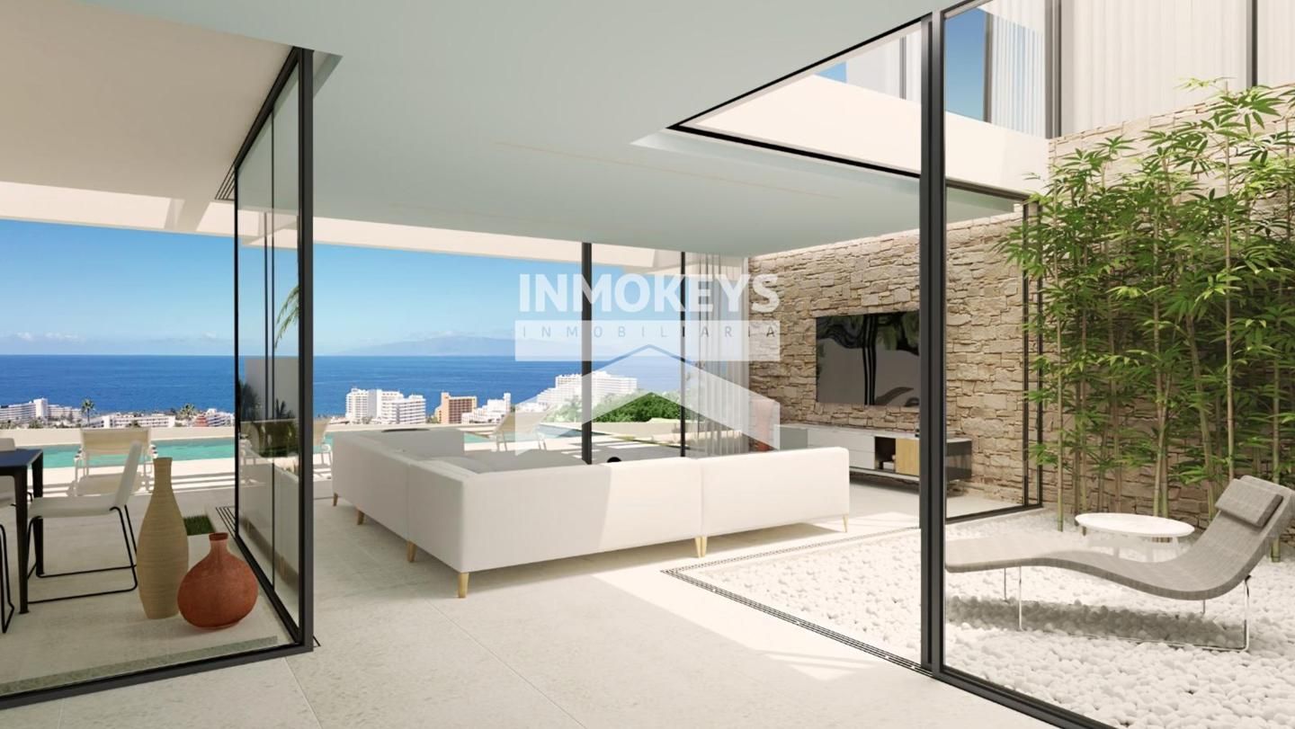 Sala d'estar de Casa o xalet en venda en Adeje amb Terrassa i Piscina comunitària