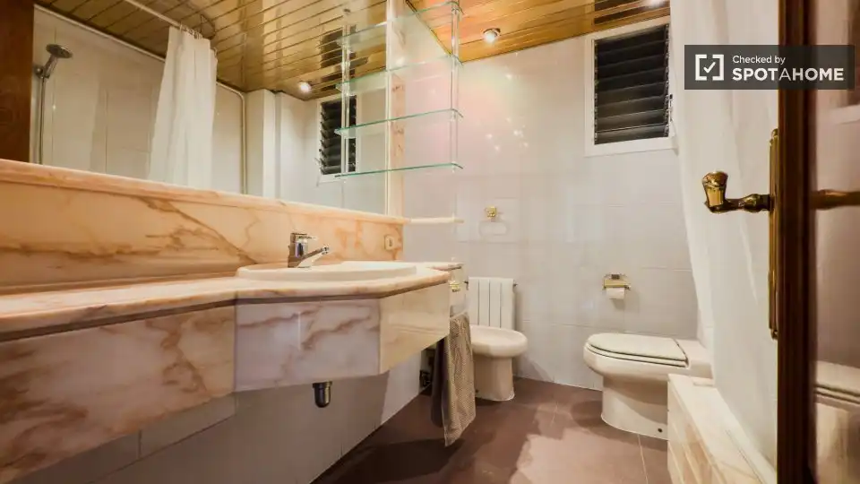 Habitació a Sant Gervasi i la Bonanova