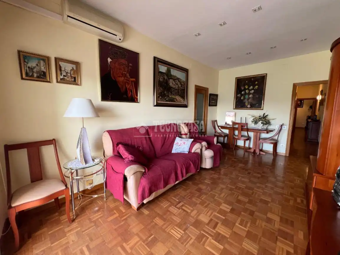 Sala d'estar de Àtic en venda en Barcelona
