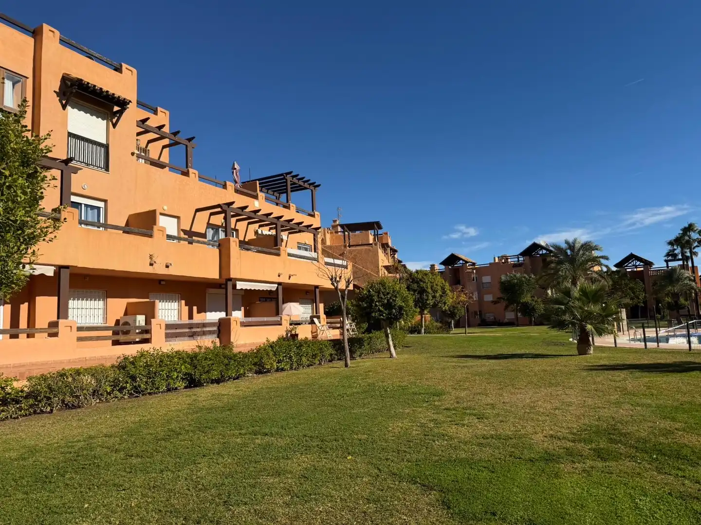 Vista exterior de Apartamento en venta en Casares con Terraza, Trastero y Amueblado