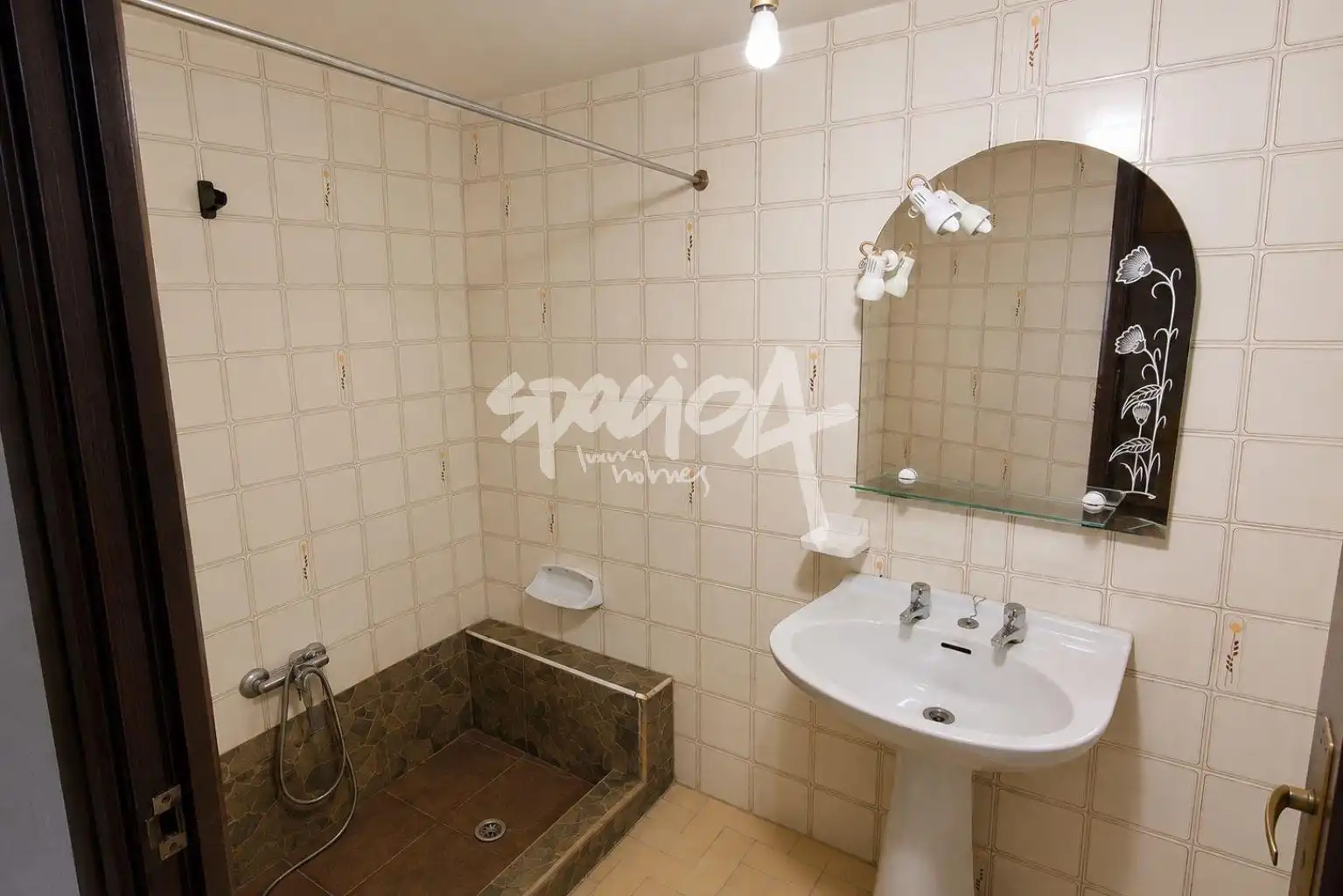 Bathroom of Houses for sale in Madroñera