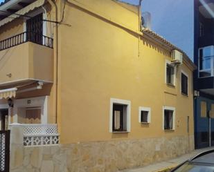 Vista exterior de Casa adosada en venda en Villajoyosa / La Vila Joiosa amb Terrassa