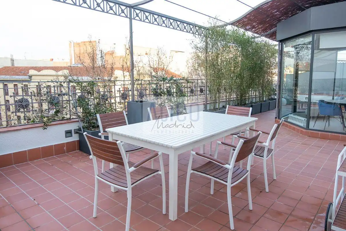 Terrassa de Àtic de lloguer en Madrid amb Aire condicionat, Terrassa i Moblat