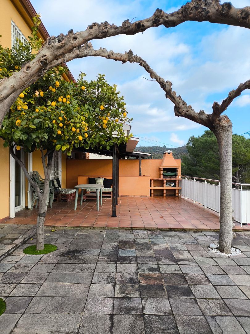Terrace of House or chalet to rent in Abrera  with Air Conditioner, Heating and Private garden