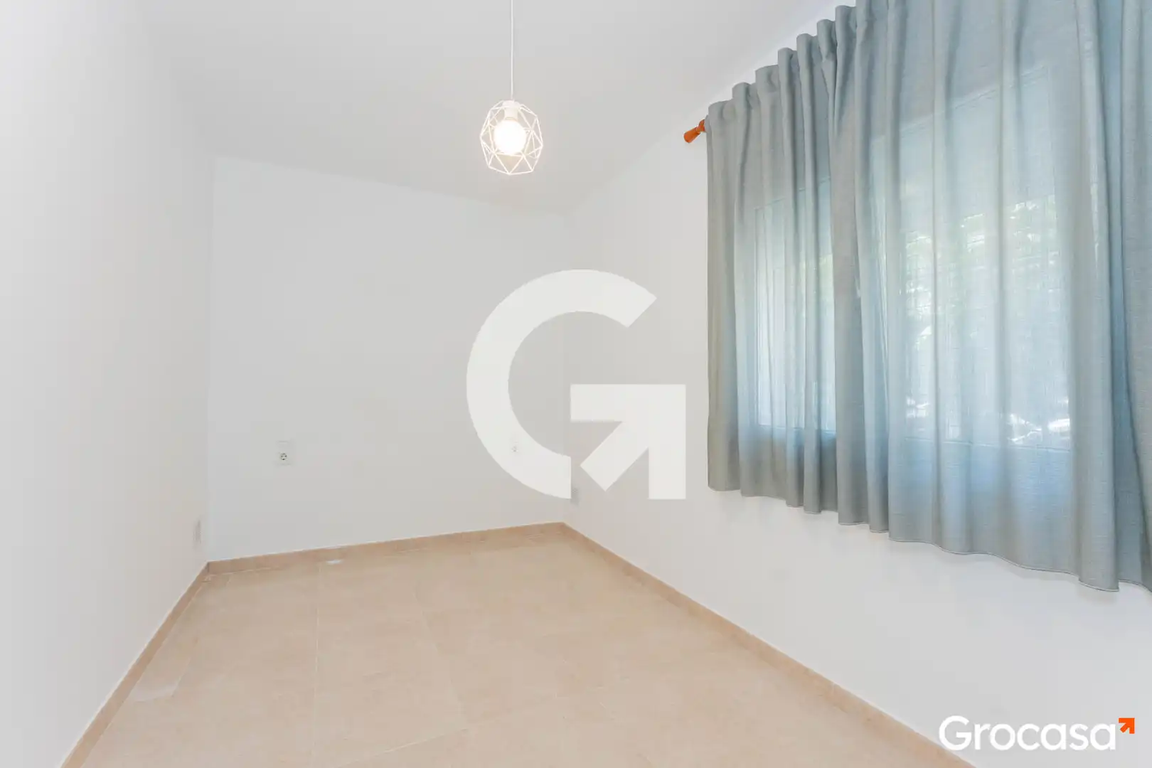 Bedroom of Flat for sale in Cornellà de Llobregat  with Air Conditioner and Oven