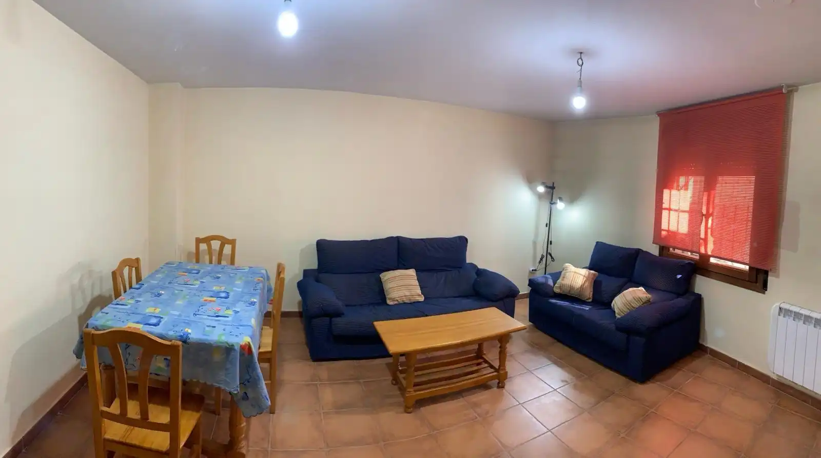 Wohnzimmer von Wohnung zum Verkauf in Atienza mit Heizung und Möbliert