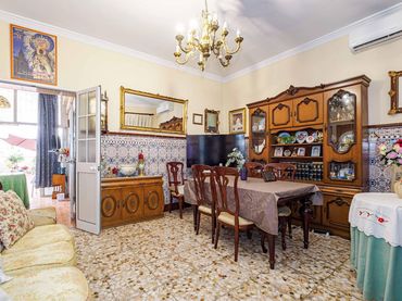 Terraced house with balcony for sale in Cerro - Amate