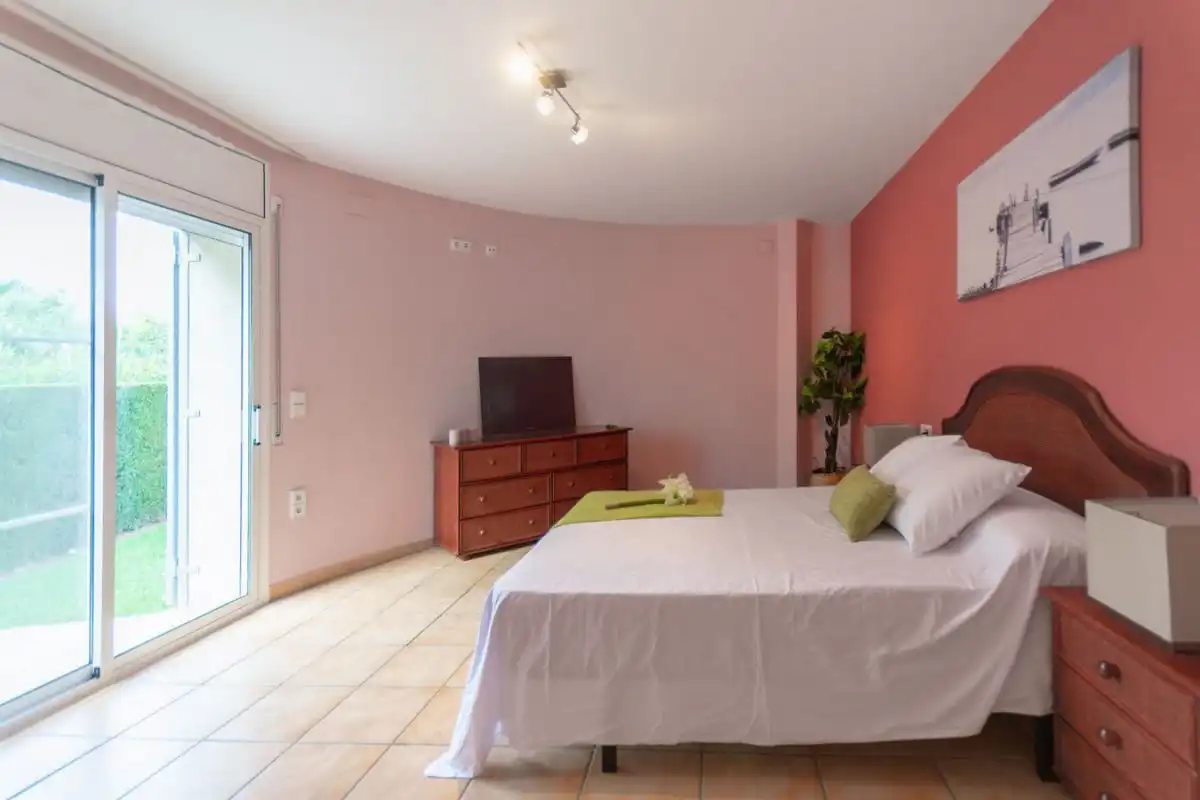 Dormitori de Casa o xalet en venda en El Perelló amb Aire condicionat, Calefacció i Jardí privat
