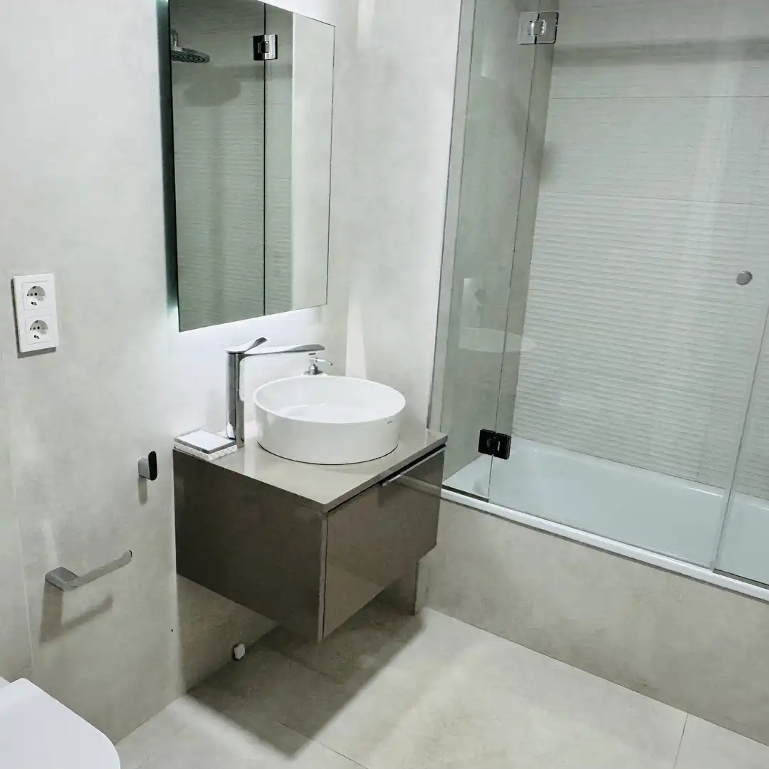 Baño de Planta baja en venta en Estepona con Aire acondicionado, Terraza y Piscina