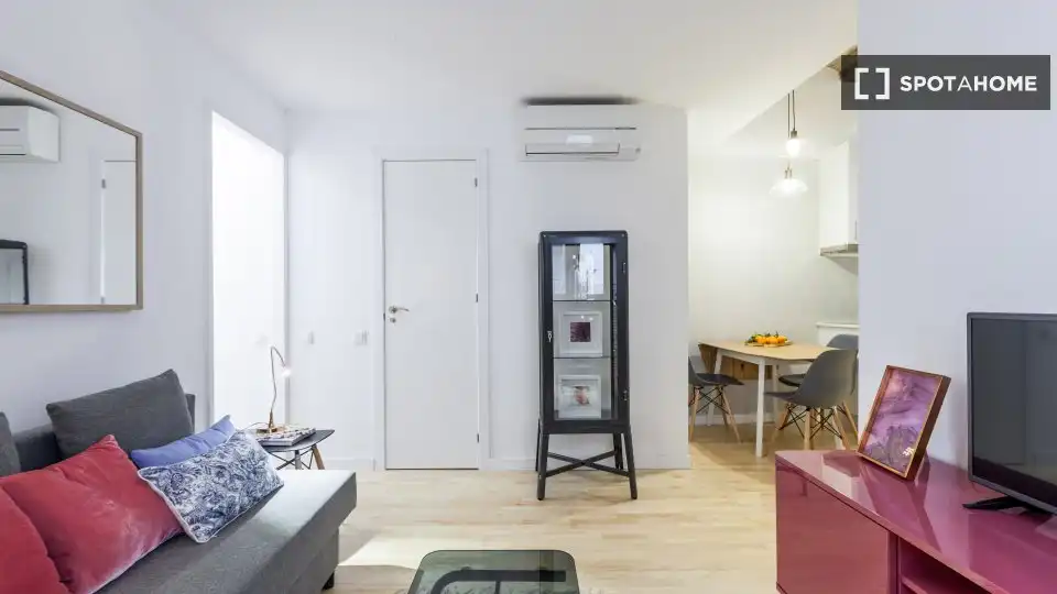 Flat with terrace to rent in Ciutat Vella, imagen 9