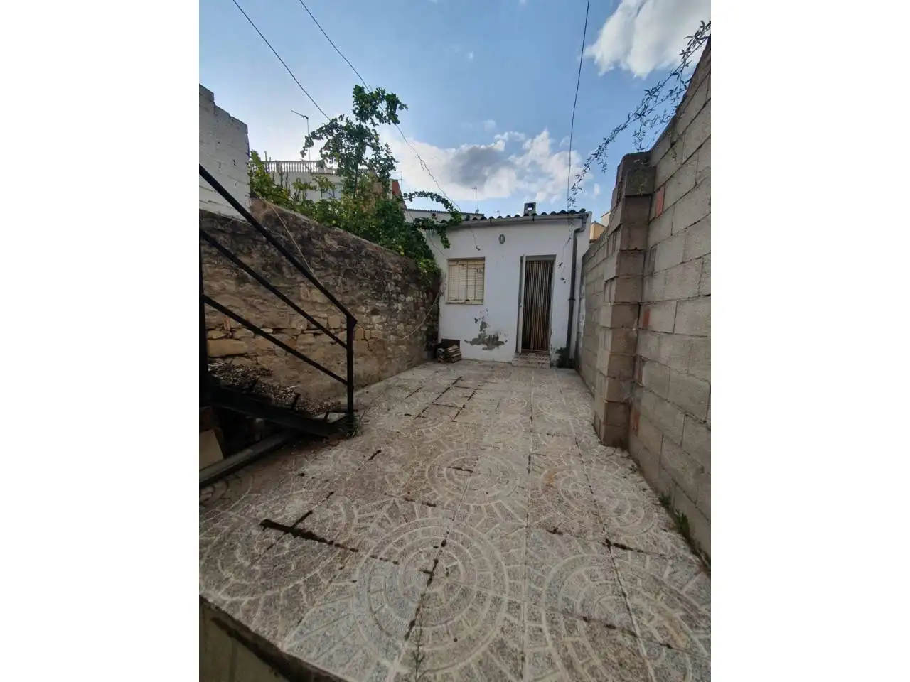 Vista exterior de Casa o xalet en venda en Úbeda amb Aire condicionat i Terrassa