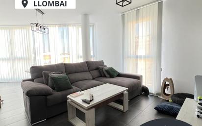 Living room of Flat for sale in Llombai  with Air Conditioner, Terrace and Balcony