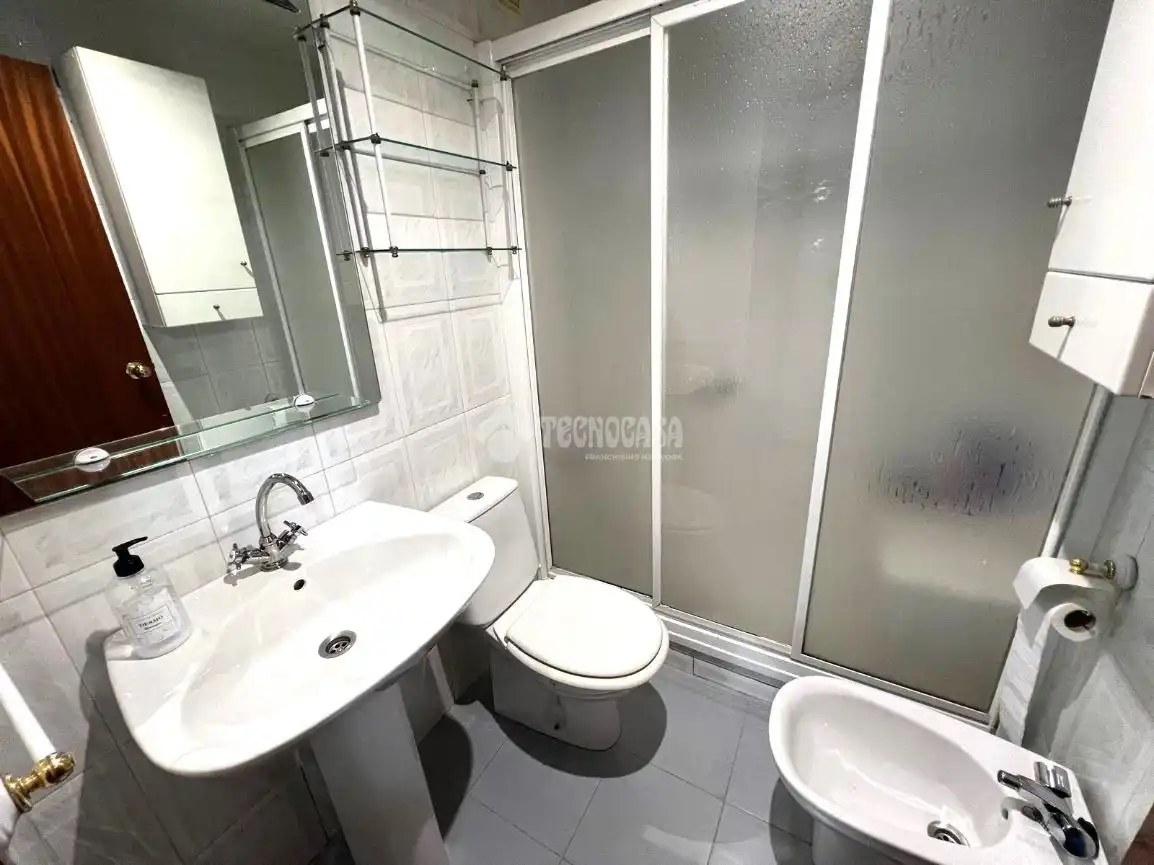 Bathroom of Flat for sale in Móstoles  with Heating and Parquet flooring