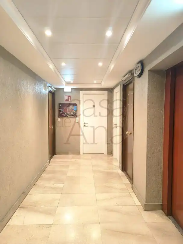 Oficina con ascensor en alquiler en Autonomia Kalea, imagen 17