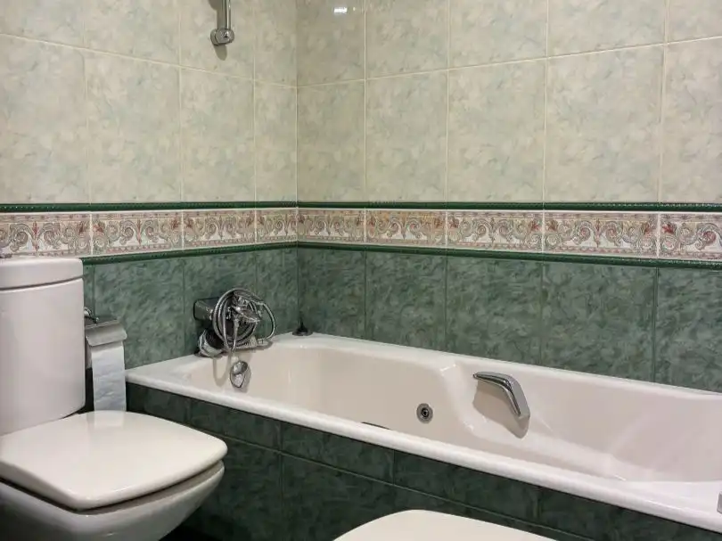 Bathroom of Flat for sale in Bilbao   with Balcony