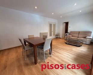 Dining room of Flat to rent in Vic  with Heating, Furnished and Oven