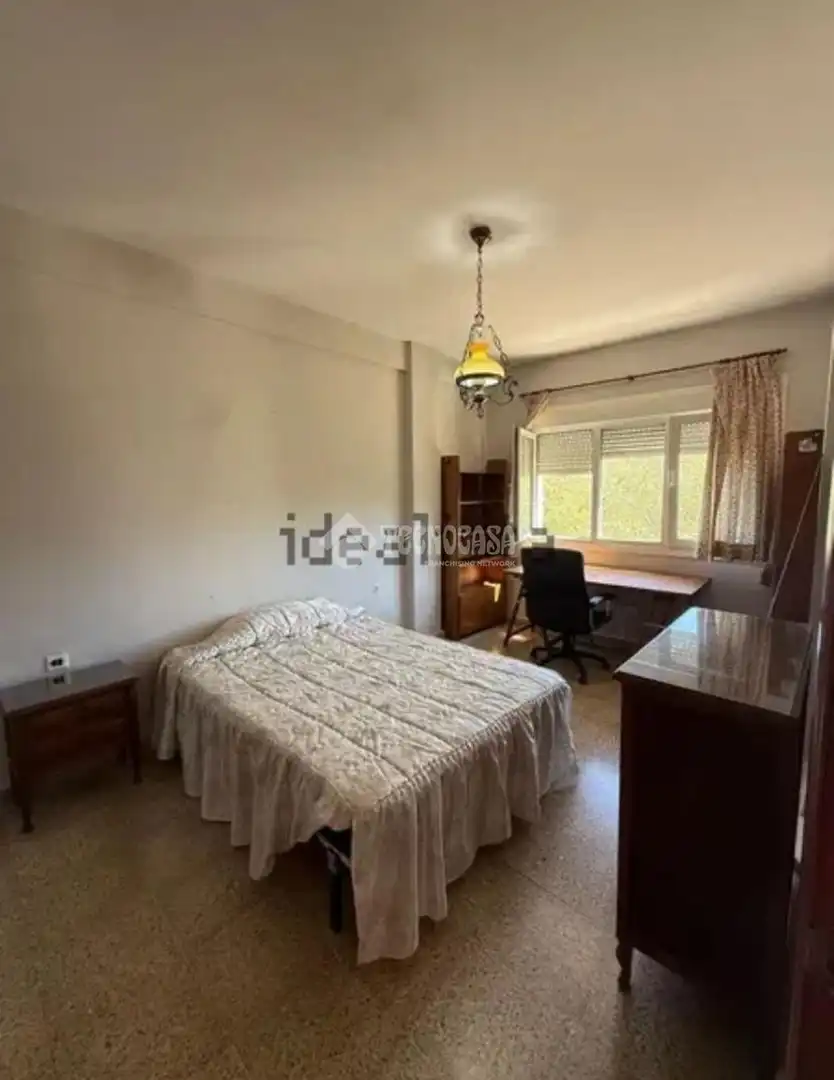 Habitación de Piso en venta en Granada con Aire acondicionado, Amueblado y Balcón