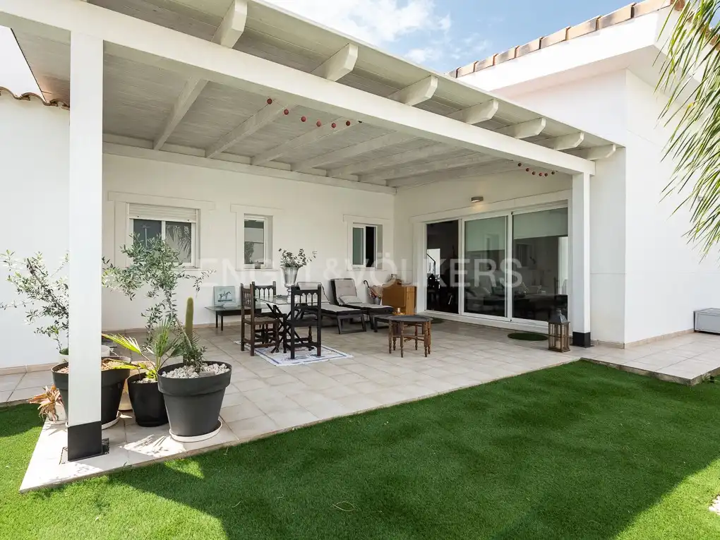 Terrassa de Casa o xalet de lloguer en Bétera amb Aire condicionat, Calefacció i Jardí privat