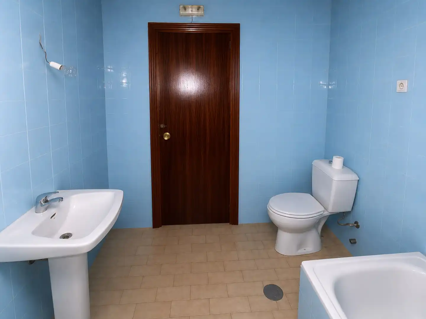 Baño de Local en venta en Benalup-Casas Viejas con Aire acondicionado