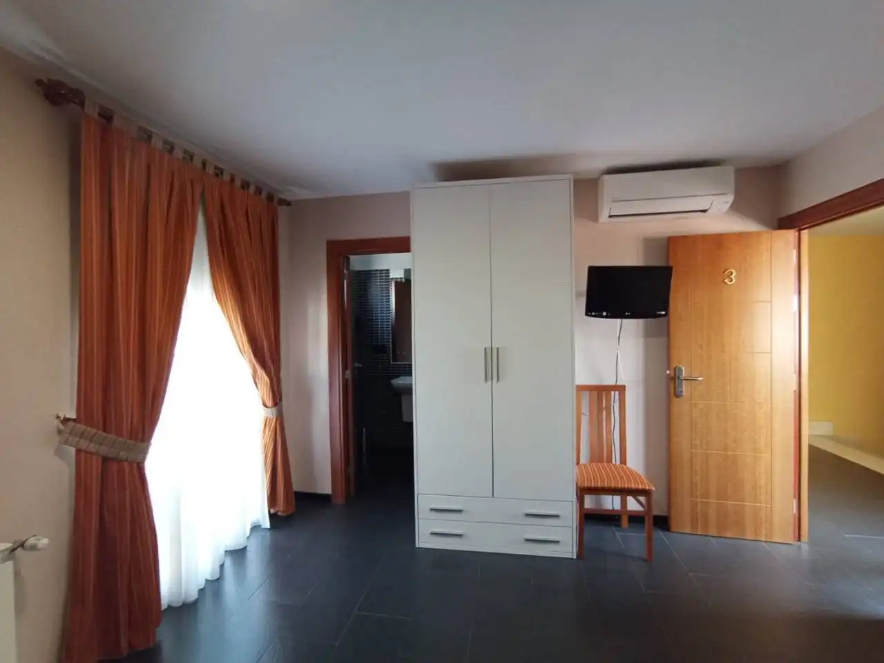 Habitación de Edificio en venta en Serradilla del Llano