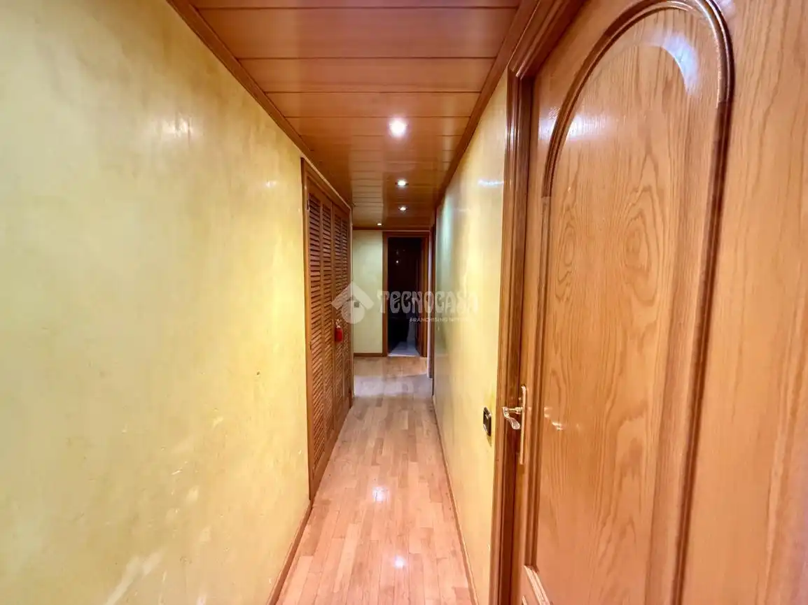 Wohnung zum Verkauf in Barcelona mit Gemeinschaftspool