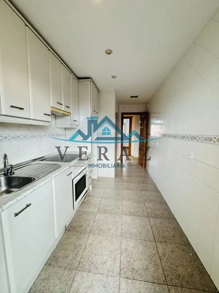 Außenansicht von Wohnung zum Verkauf in Talavera de la Reina mit Parkett und Terrasse
