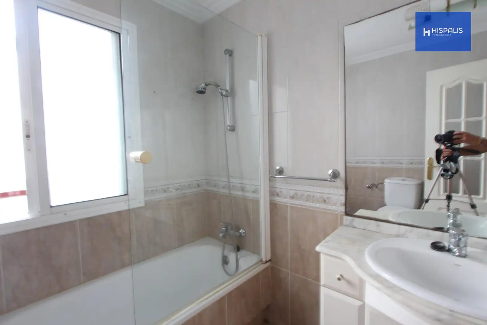 Bathroom of Flat for sale in Sevilla