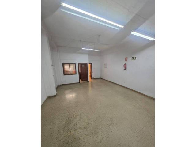 Local comercial en Venta en Calle SAINT GAUDENS en Barbastro
