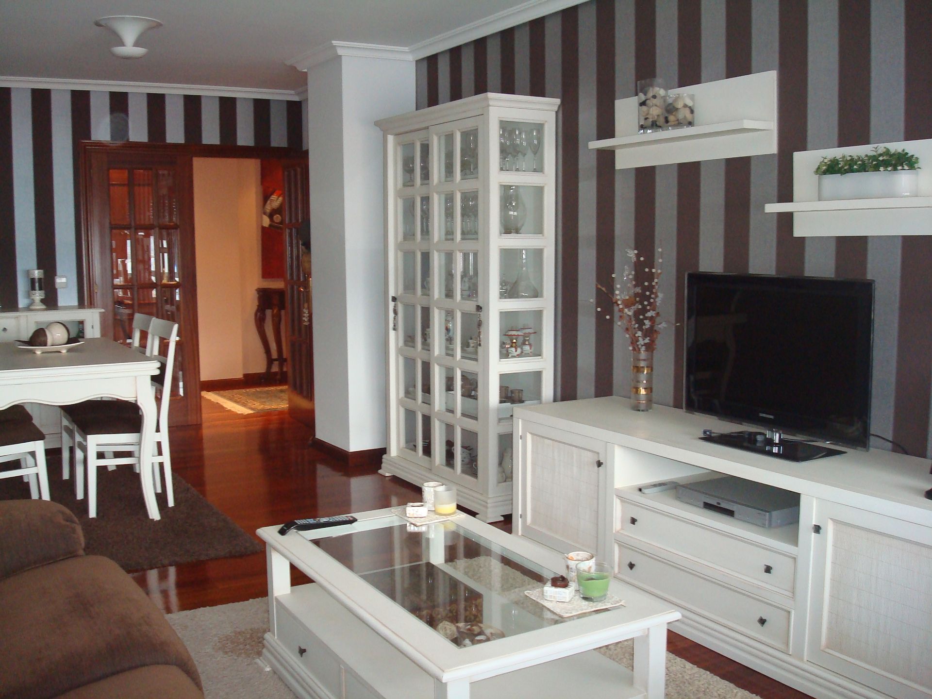Living room of Flat for sale in Vigo   with Heating, Parquet flooring and Storage room