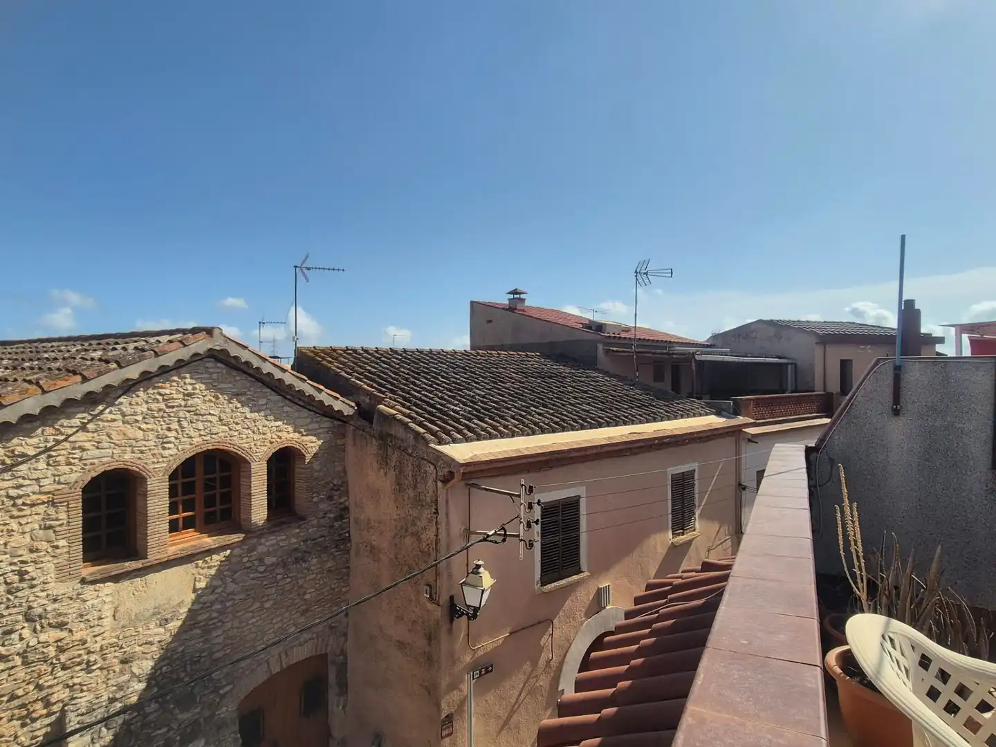 Vista exterior de Casa adosada en venta en Castellet i la Gornal con Calefacción
