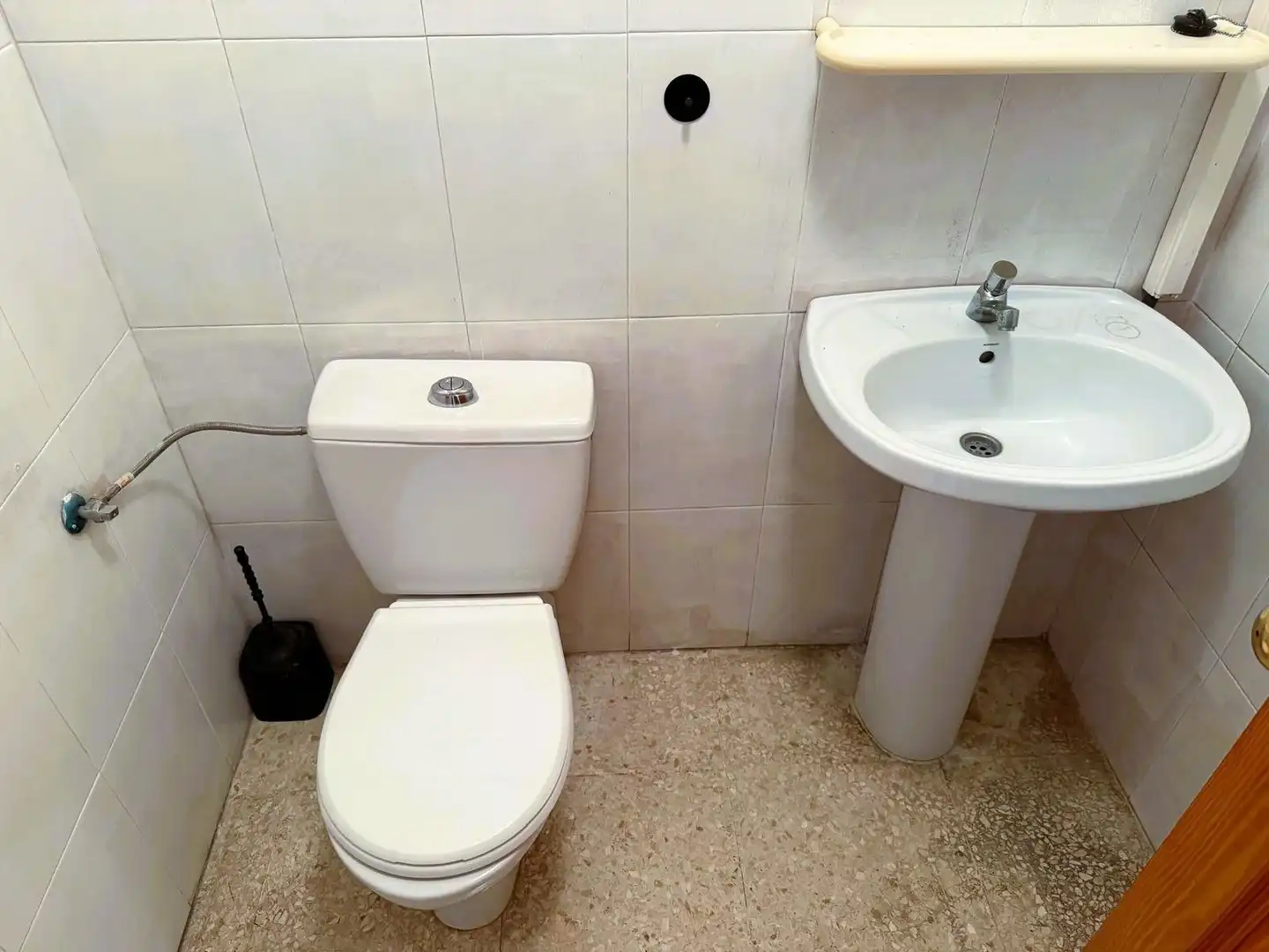 Bany de Local en venda en Motril amb Aire condicionat