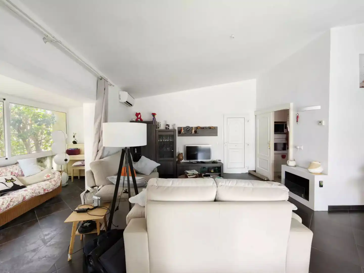 Sala de estar de Casa o chalet en venta en Empuriabrava con Aire acondicionado, Calefacción y Piscina