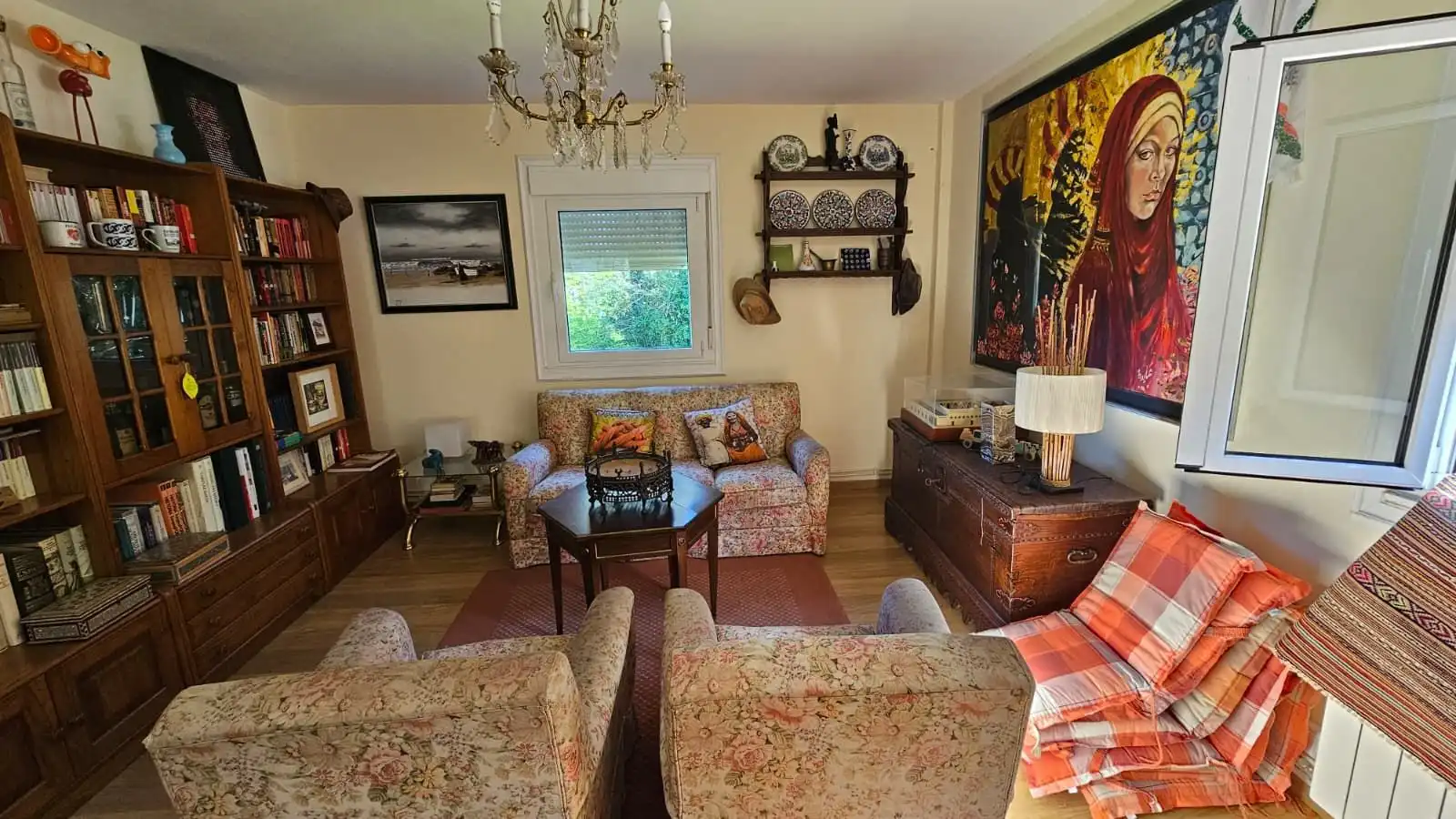 Sala d'estar de Casa o xalet de lloguer en Oleiros amb Calefacció