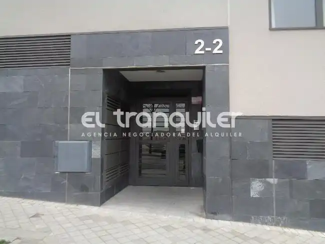 Wohnung zur Miete in Calle Fernando Trueba, Centro