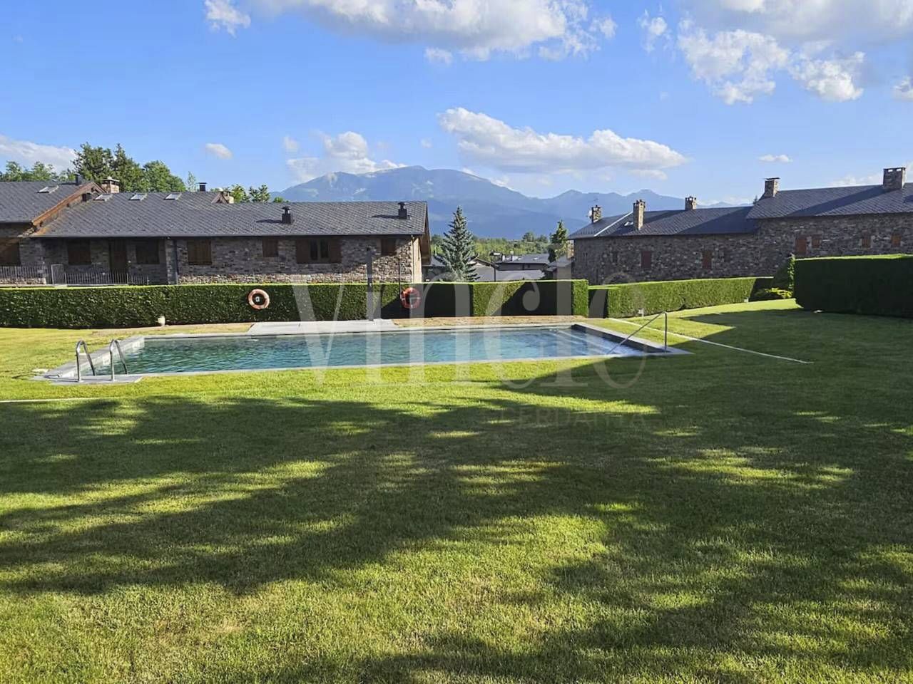 Jardí de Dúplex en venda en Bolvir amb Calefacció, Parquet i Terrassa
