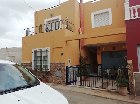 Vista exterior de Casa adosada en venda en  Almería Capital