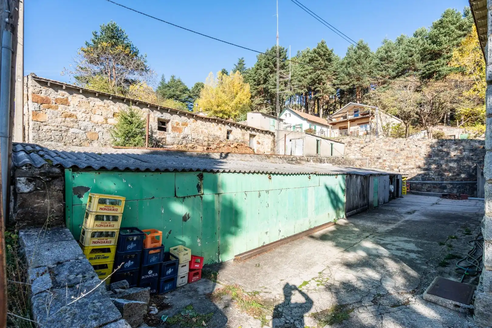 Vista exterior de Edificio en venta en Guadarrama