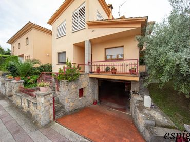 House for sale in Riera d'oix