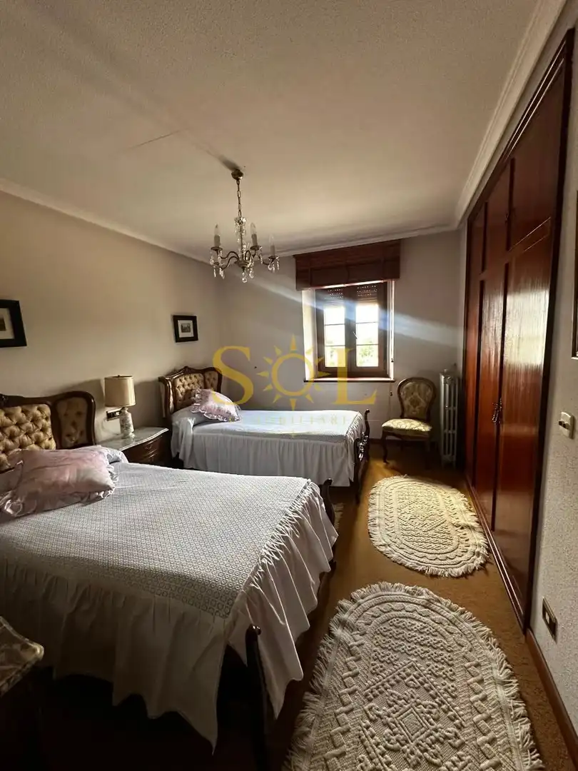 Habitación de Casa o chalet en venta en Cabrillanes con Calefacción y Jardín privado