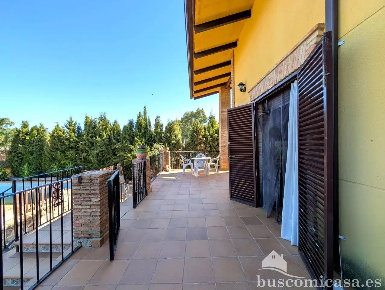 Terrassa de Casa o xalet en venda en Linares amb Aire condicionat, Jardí privat i Terrassa