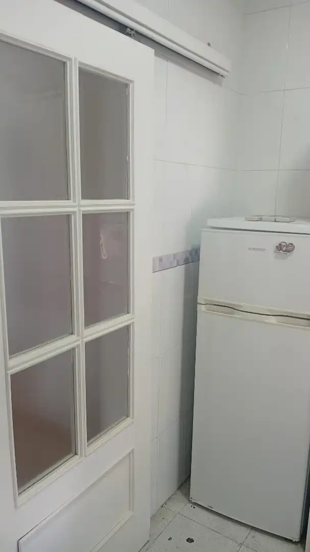 Cuina de Pis de lloguer en Sevilla amb Aire condicionat, Rentadora i Balcó